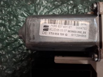 MOTORAS MACARA STANGA FATA SEAT LEON OEM: 1T0959701G.