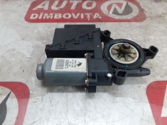 MOTORAS MACARA STANGA FATA SKODA FABIA OEM: 6Q1959802.