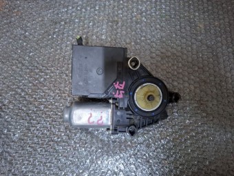 MOTORAS MACARA STANGA FATA SKODA OCTAVIA II OEM: 1T0959701AA/5K0959793A.