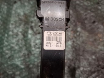 MOTORAS MACARA STANGA FATA VOLKSWAGEN BORA OEM: 9776101434203.