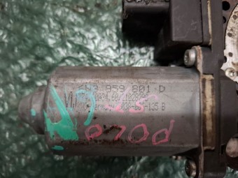 MOTORAS MACARA STANGA FATA VOLKSWAGEN POLO 6N OEM: 6N3959801D/02060054.
