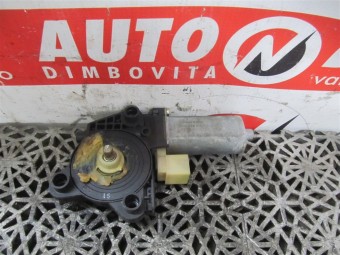 MOTORAS MACARA STANGA SPATE MERCEDES C-CLASS (W203) OEM: A2038202942.