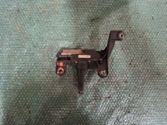 MOTORAS STERGATOR SPATE (LUNETA) OPEL ASTRA G OEM: 90559444.