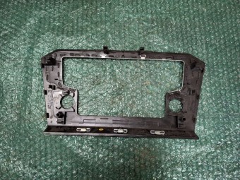 ORNAMENT BORD VOLKSWAGEN PASSAT B8 OEM: 3G0819475A.
