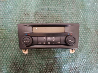 PANOU COMANDA AC RENAULT LAGUNA II OEM: 8200181132.
