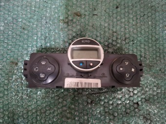 PANOU COMANDA AC RENAULT MEGANE II OEM: 8200413906.