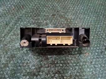 PANOU COMANDA AC VOLKSWAGEN POLO 9N OEM: 6Q0819445.
