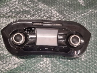 PANOU COMANDA CLIMATRONIC NISSAN JUKE OEM: 248451KA1A.