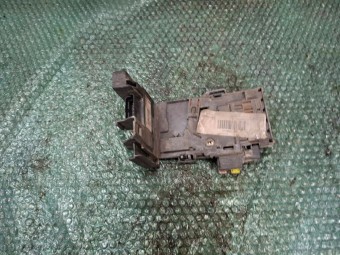 PANOU (TABLOU) SIGURANTE BATERIE PEUGEOT 308 OEM: 9666527580.
