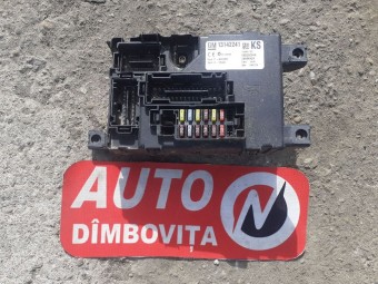 PANOU (TABLOU) SIGURANTE OPEL CORSA D OEM: 13142241.