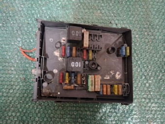 PANOU (TABLOU) SIGURANTE VOLKSWAGEN GOLF VI OEM: 1K0937125D.