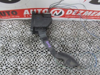 PEDALA ACCELERATIE FIAT LINEA OEM: 55702020.