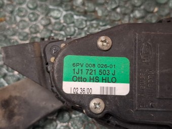 PEDALA ACCELERATIE VOLKSWAGEN GOLF IV OEM: 1J1721503J.