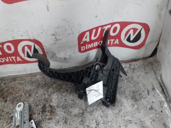 PEDALA AMBREIAJ DACIA LOGAN II OEM: 465039034R.