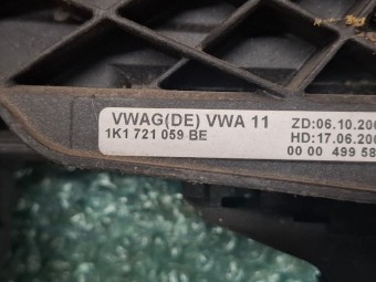 PEDALA AMBREIAJ VOLKSWAGEN GOLF V OEM: 1K1721059BE.