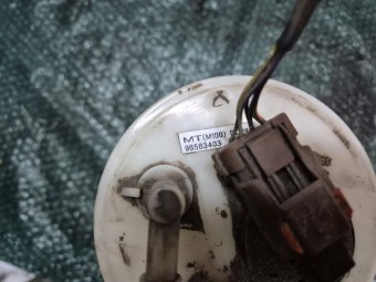 POMPA COMBUSTIBIL (SONDA LITROMETRICA) DAEWOO MATIZ OEM: 96563403.