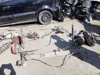 PUNTE SPATE DACIA LOGAN 