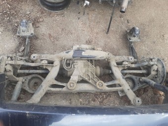 PUNTE SPATE SKODA OCTAVIA II OEM: 5N0505235Q.
