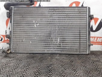 RADIATOR RACIRE (APA) VOLKSWAGEN BORA 