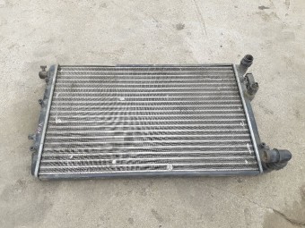 RADIATOR RACIRE (APA) VOLKSWAGEN FOX OEM: AZMT-45040-2286.