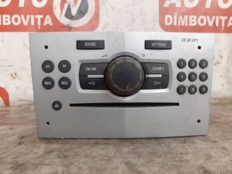RADIO CD OPEL CORSA D OEM: 13289919.