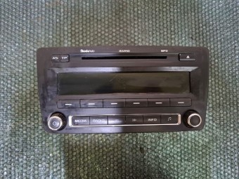 RADIO CD SKODA OCTAVIA II OEM: 1Z0035161F.
