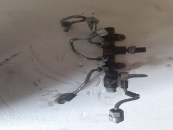 RAMPA INJECTOARE DACIA DUSTER II OEM: 175213274R.