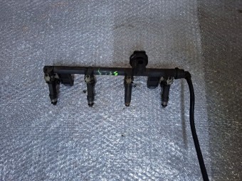 RAMPA INJECTOARE DACIA LOGAN I OEM: 7700274294.