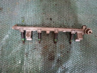 RAMPA INJECTOARE FORD FIESTA V 