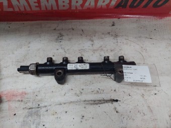 RAMPA INJECTOARE FORD FOCUS III OEM: 9685297580.