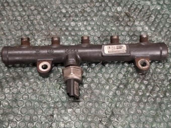 RAMPA INJECTOARE FORD MONDEO IV OEM: 9681649580.