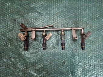 RAMPA INJECTOARE OPEL ZAFIRA A 