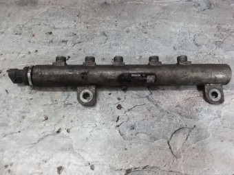 RAMPA INJECTOARE OPEL ZAFIRA B OEM: 55209572/0445214095.