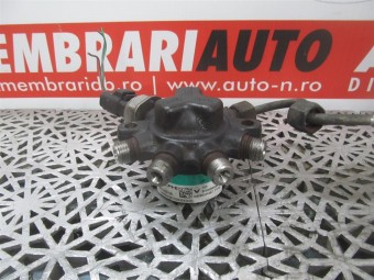 RAMPA INJECTOARE RENAULT CLIO III OEM: 8200584034.