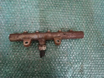 RAMPA INJECTOARE RENAULT MEGANE III OEM: 8200701690.