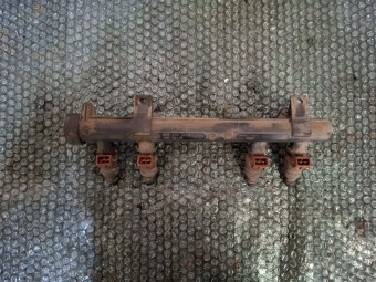 RAMPA INJECTOARE SKODA FABIA OEM: 047133321J.