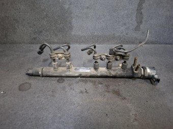 RAMPA INJECTOARE TOYOTA YARIS OEM: 107780-0141.
