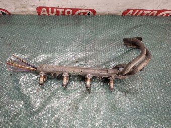 RAMPA INJECTOARE VOLKSWAGEN GOLF IV OEM: 036133319.