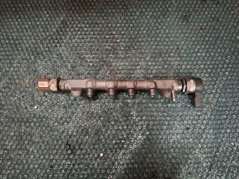RAMPA INJECTOARE VOLKSWAGEN GOLF VI OEM: 03L125C.