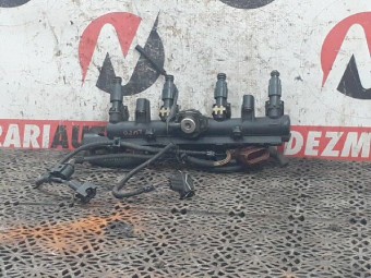 RAMPA INJECTOARE VOLKSWAGEN LUPO OEM: 0280151071.