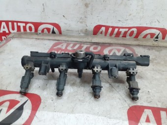 RAMPA INJECTOARE VOLKSWAGEN POLO 6N OEM: 030133319A.