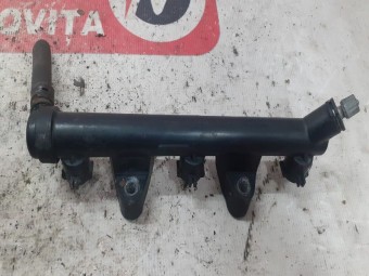 RAMPA INJECTOARE VOLKSWAGEN POLO 6N OEM: 030133319J.