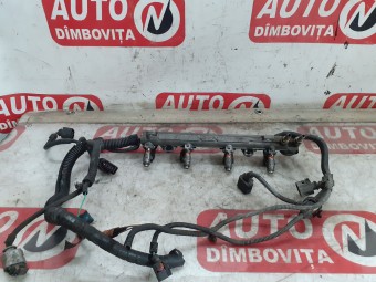 RAMPA INJECTOARE VOLKSWAGEN POLO 9N OEM: 036133319.