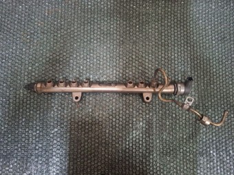 RAMPA INJECTOARE VOLVO V60 OEM: 30777759.