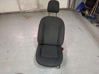 SCAUNE FATA DACIA LOGAN II 