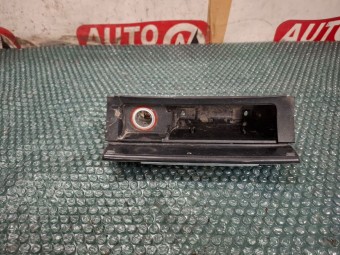 SCRUMIERA VOLKSWAGEN PASSAT B7 OEM: 3C0863284K.