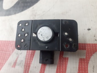 SENZOR PARCARE VOLKSWAGEN GOLF VI OEM: 5C6919275.