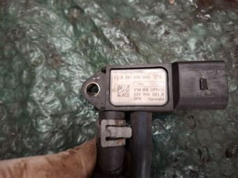 SENZOR PRESIUNE GAZE EVACUARE VOLKSWAGEN PASSAT B6 OEM: 059906051A.