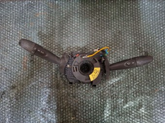 SPIRALA VOLAN CU MANETE SEMNALIZARE+STERGATOARE FIAT PUNTO OEM: 735381039.