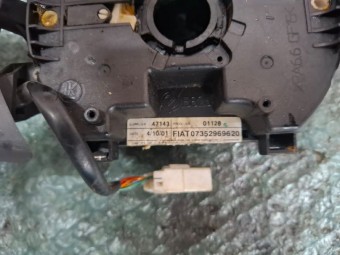 SPIRALA VOLAN CU MANETE SEMNALIZARE+STERGATOARE FIAT STILO OEM: 07352969620.